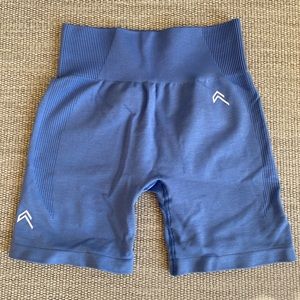 Oner Active Classic Seamless Shorts. Size Medium in color Light Denim Marl.